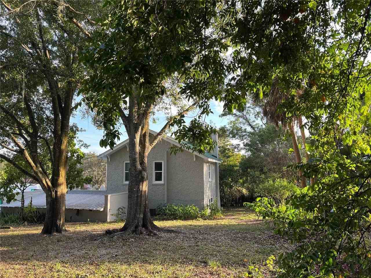 302 W Wall St - Photo 7 of 37