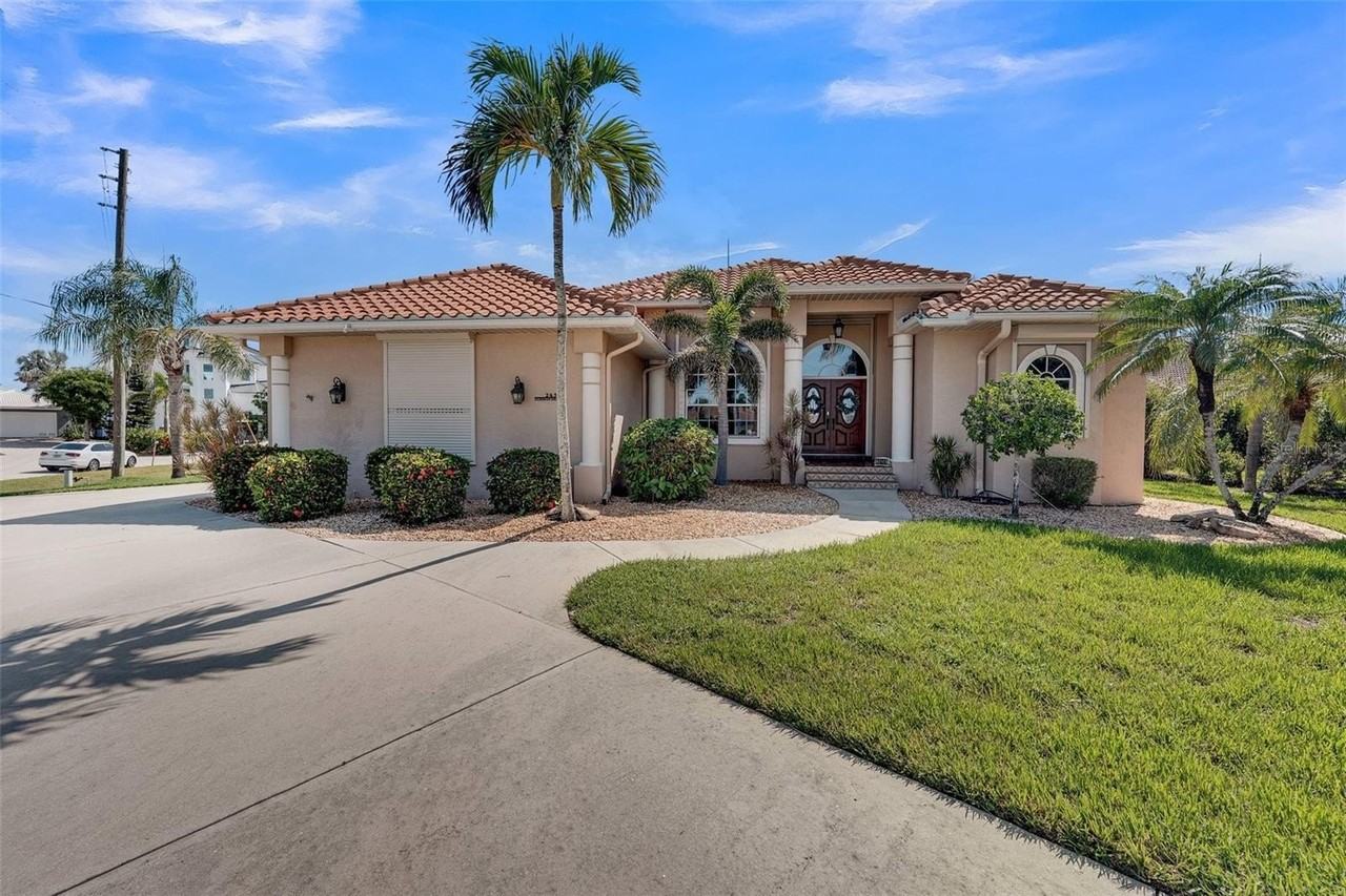 2436 Deborah Drive - Photo 3 of 50