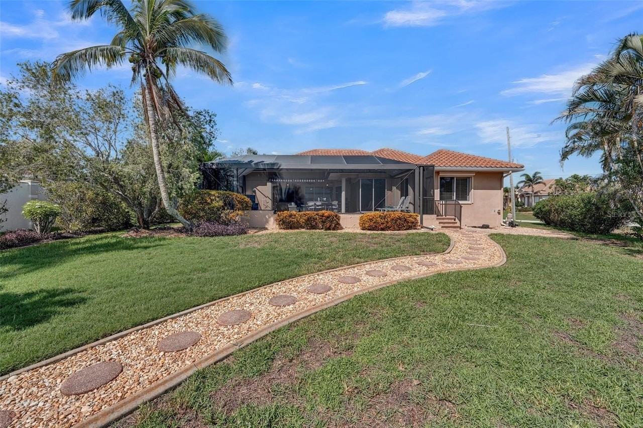 2436 Deborah Drive - Photo 4 of 50