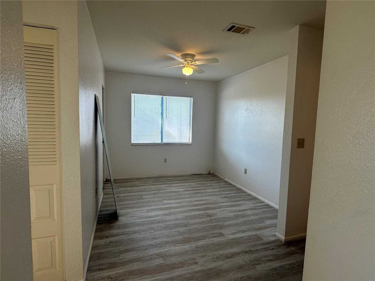 8100 Pickwick Rd - Photo 3 of 15