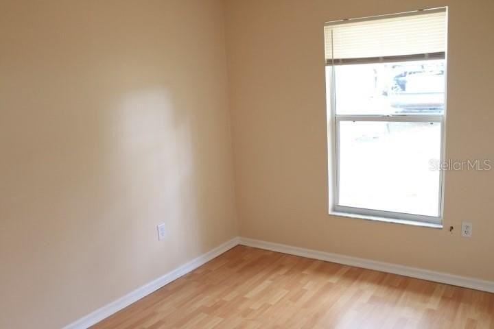 2501 Crescent Dr - Photo 6 of 8