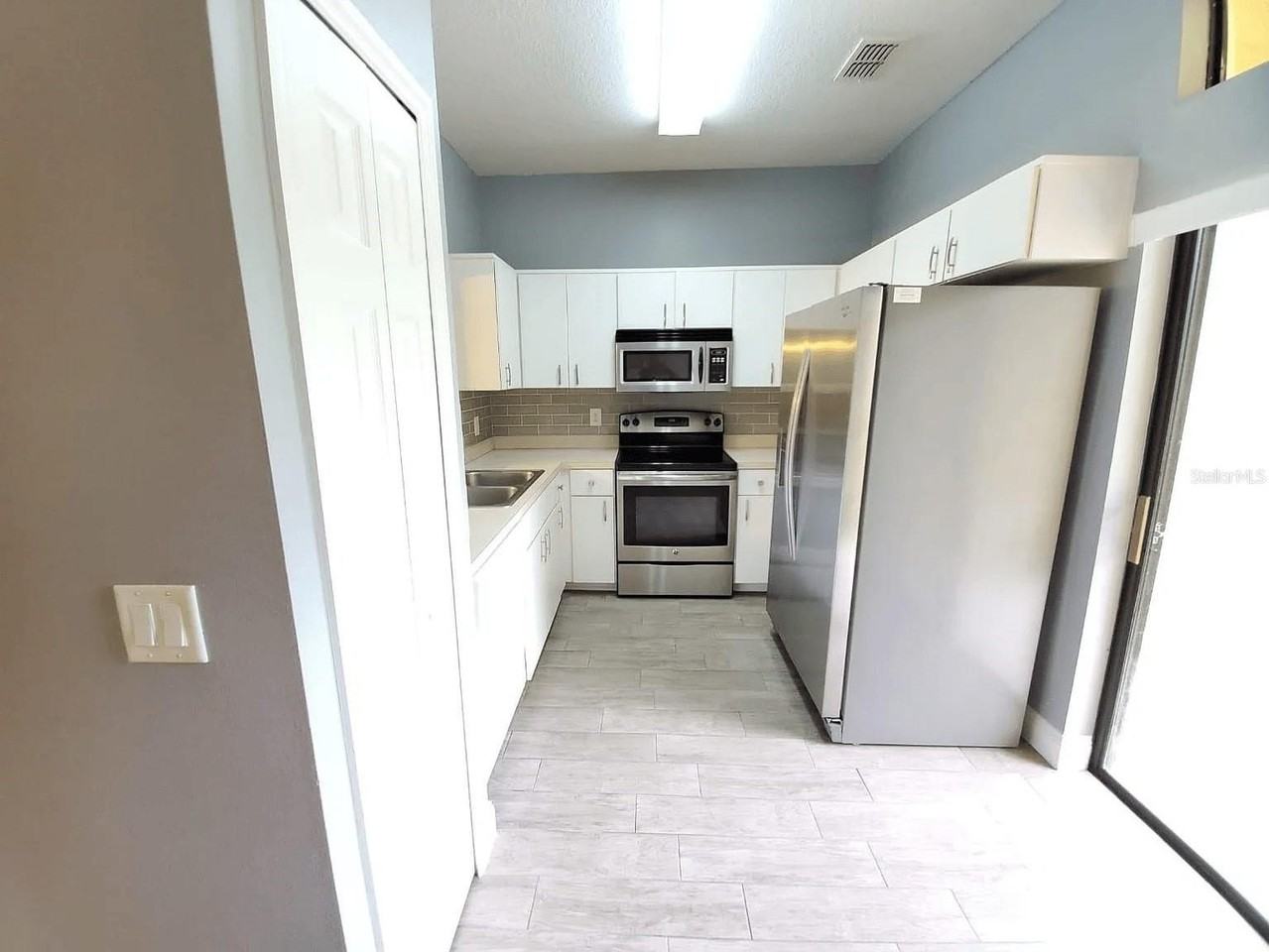 6037 Scotchwood Glen #4 - Photo 3 of 18