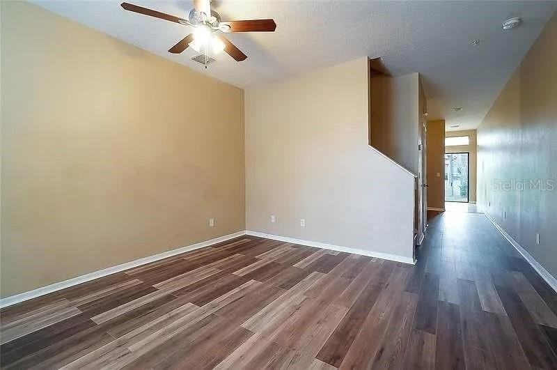 6001 Scotchwood Gln #27 - Photo 3 of 21