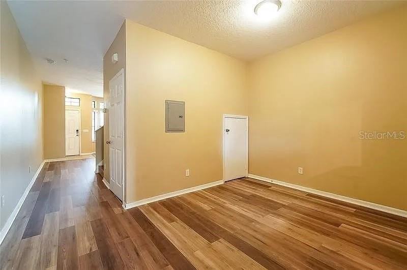 6001 Scotchwood Gln #27 - Photo 6 of 21