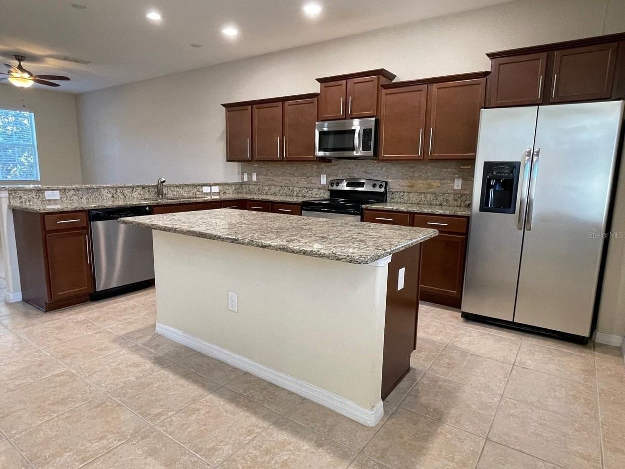 9008 Savannah Magnolia Ln - Photo 3 of 24