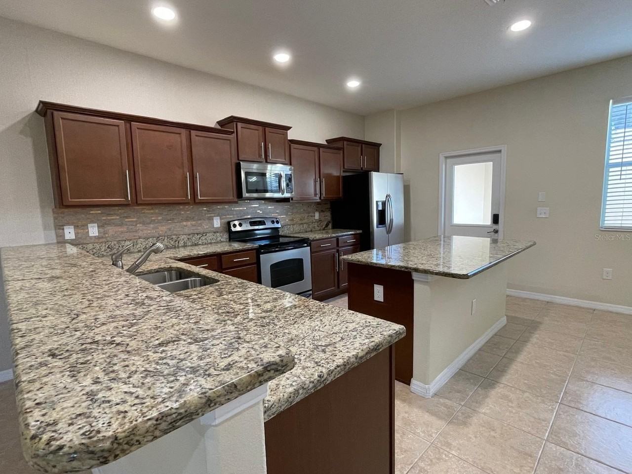 9008 Savannah Magnolia Ln - Photo 6 of 24