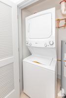 featured image of 6400 N Wayne Ave