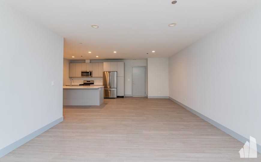6400 N Wayne Ave - Photo 7 of 10