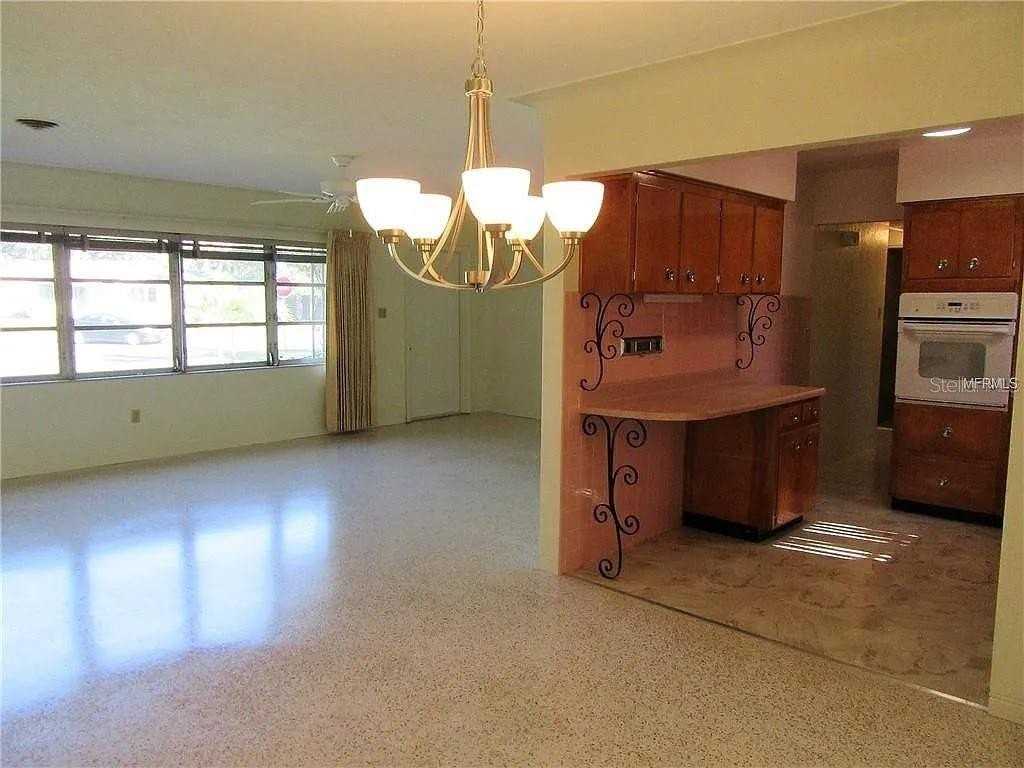 5800 21st Ave S - Photo 5 of 28