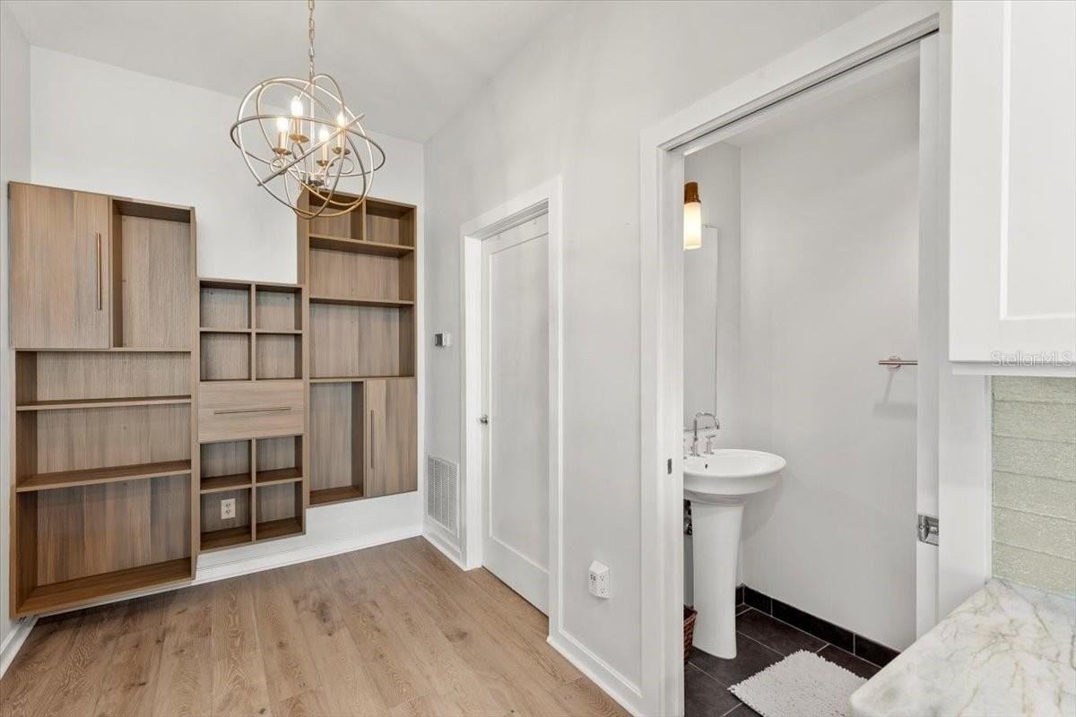 400 4th Ave S #1008 - Photo 5 of 37