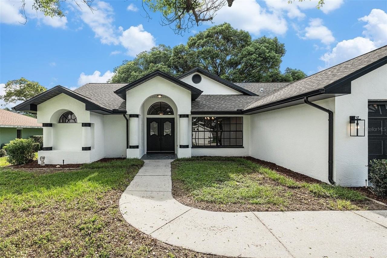 5092 Abagail Dr - Photo 6 of 41