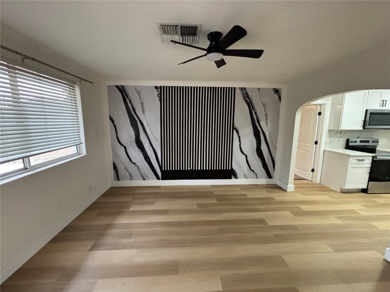 1215 New York Avenue - Photo 4 of 23