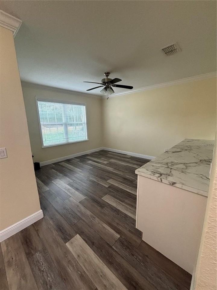 1159 Macfarlane Ave - Photo 6 of 50