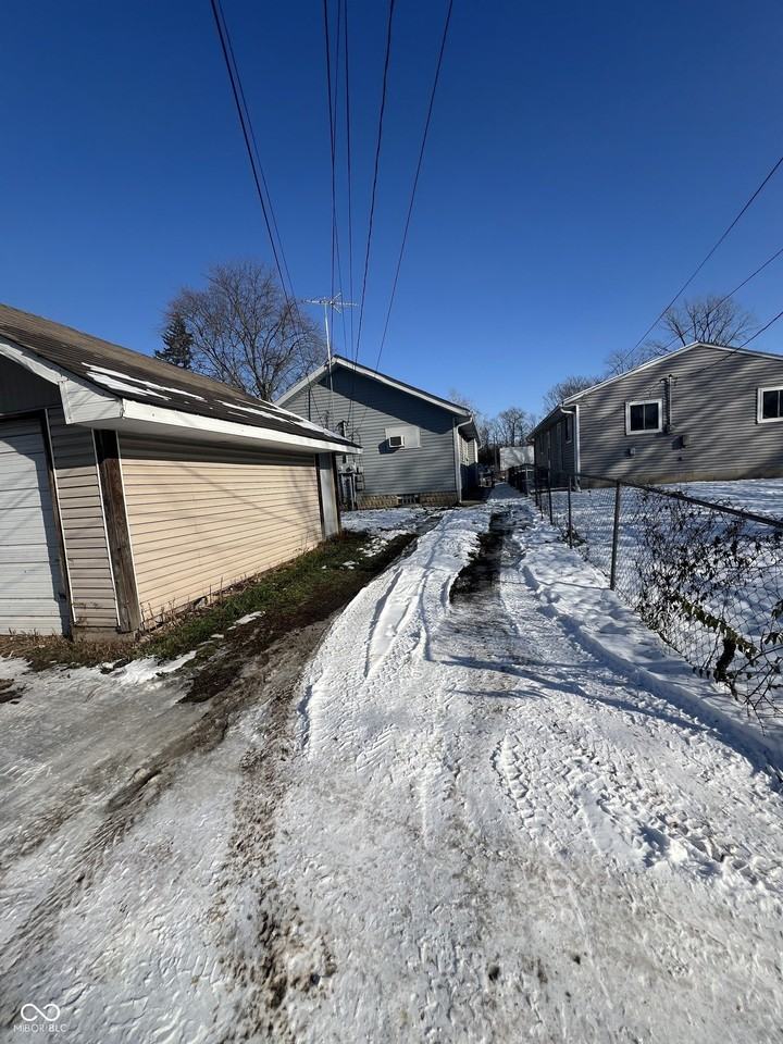 918 N Kealing Ave - Photo 2 of 16