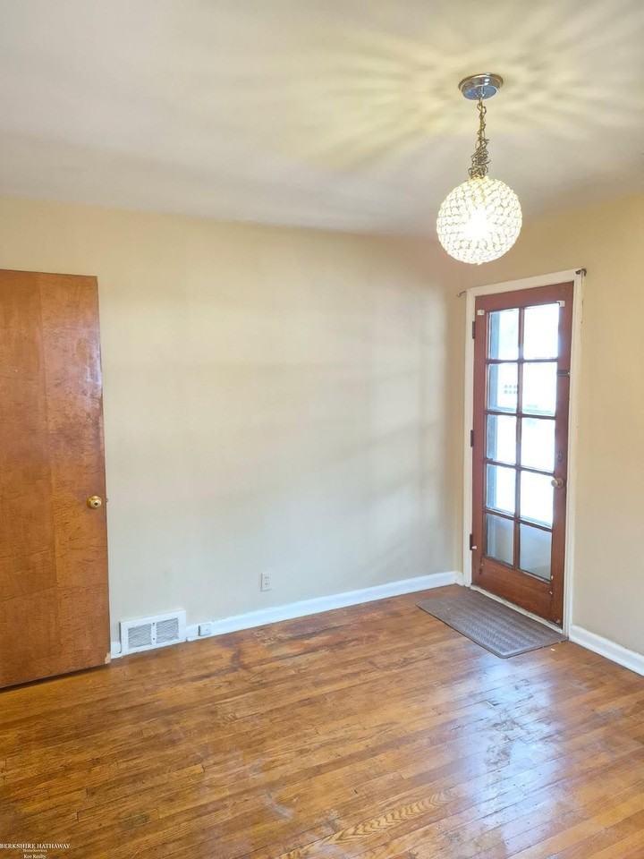 839 Neff Rd - Photo 5 of 8