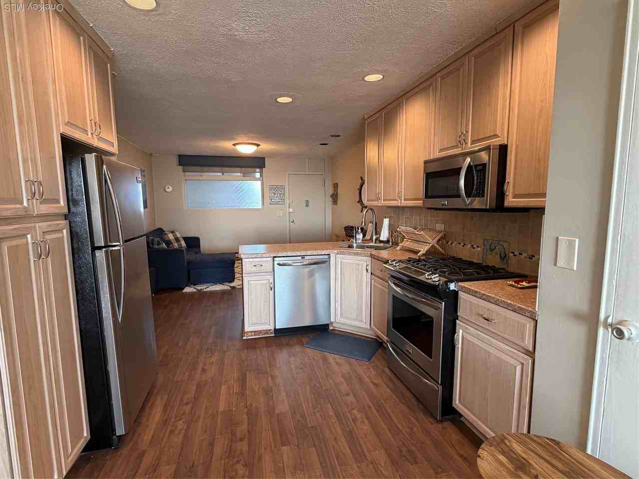 830 Shore Rd Apt 2o #2O - Photo 2 of 19