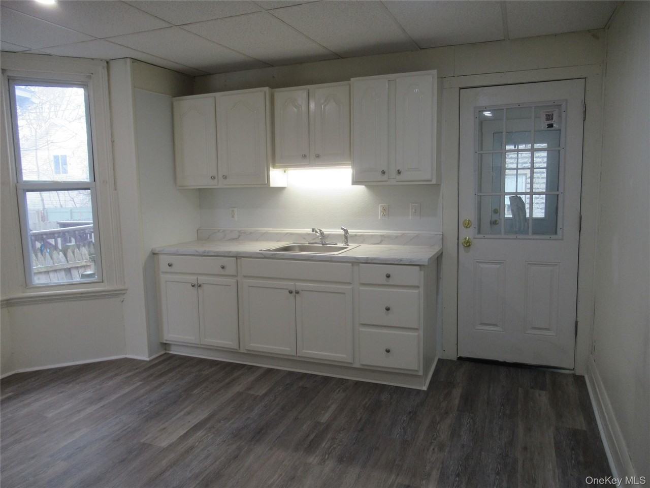 77 Franklin St Unit 77 #77 - Photo 4 of 20