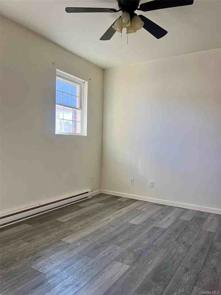73 Webster Ave Apt B #B - Photo 7 of 10