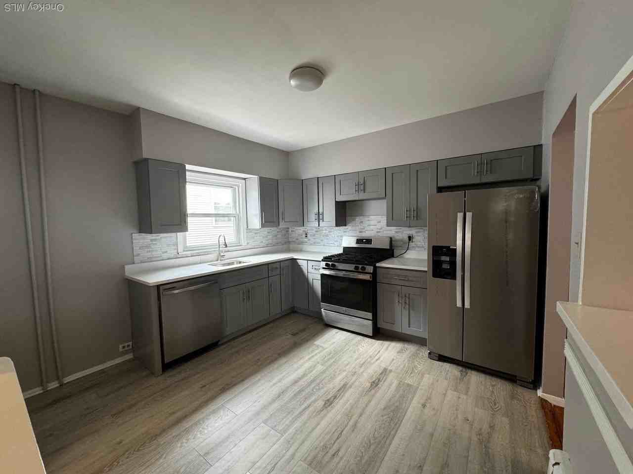 561 E Olive St Unit Main #MAIN - Photo 4 of 9