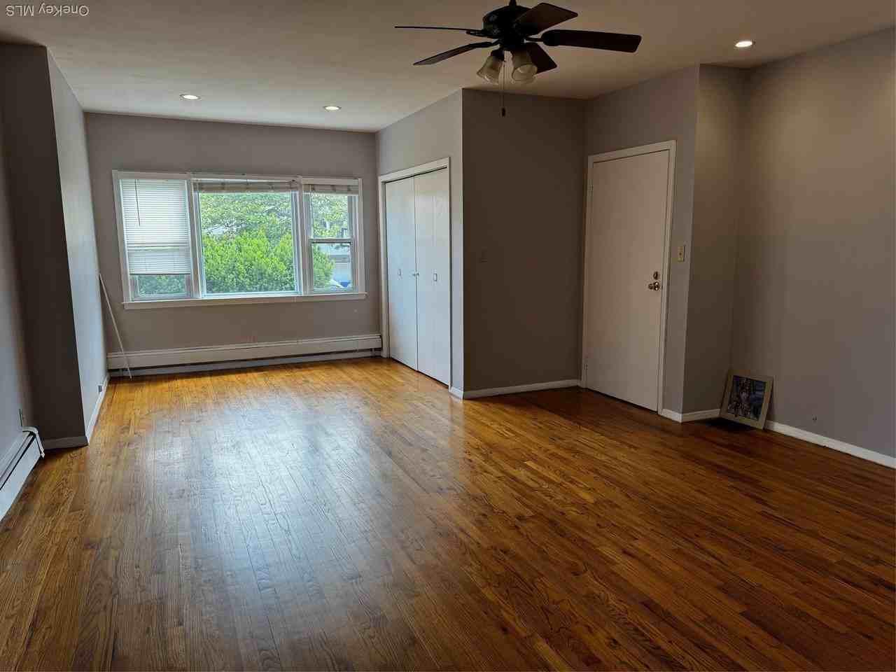 561 E Olive St Unit Main #MAIN - Photo 5 of 9