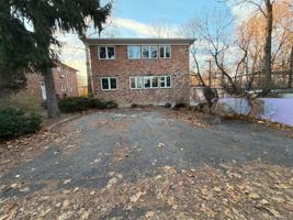 featured image of 16 Cornwall Lane