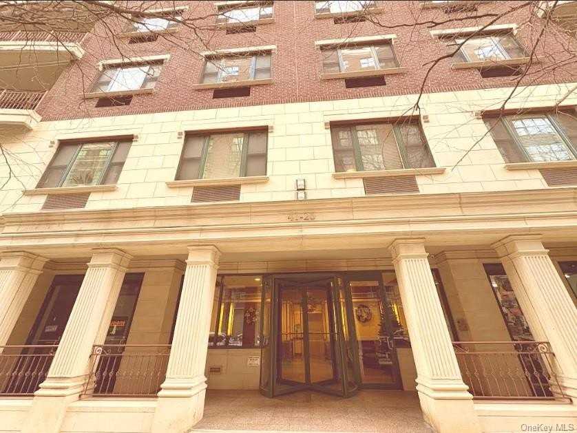 4126 27th St Apt 3g #3G - Photo 2 of 13