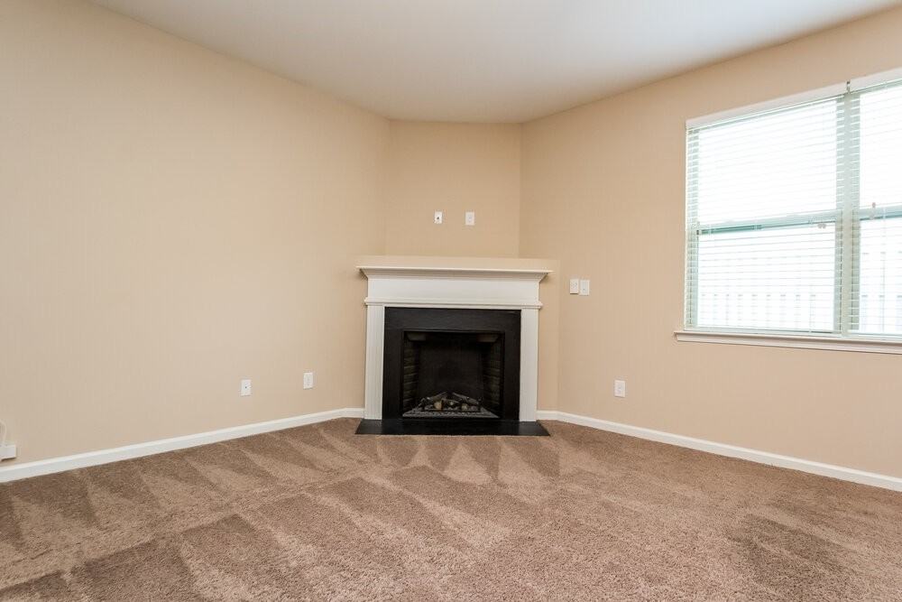 3858 Humber Ct - Photo 3 of 24