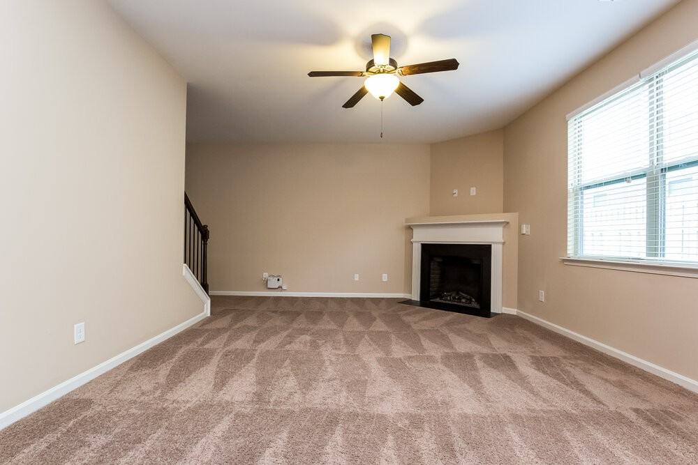 3858 Humber Ct - Photo 5 of 24