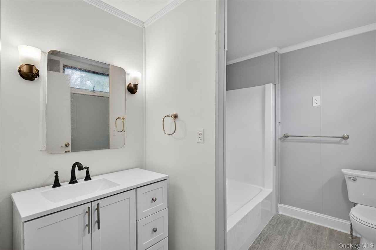 95 Market St - Photo 2 of 15