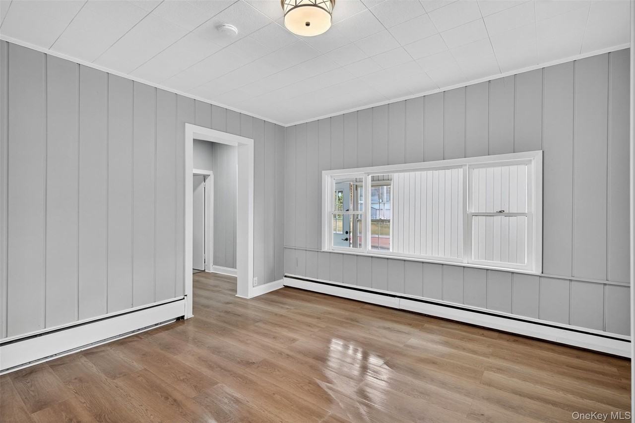 95 Market St - Photo 5 of 15