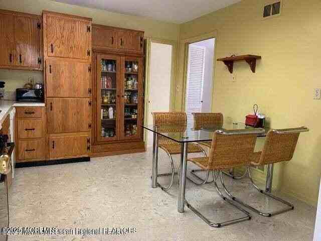 503 Wildwood Rd - Photo 5 of 12