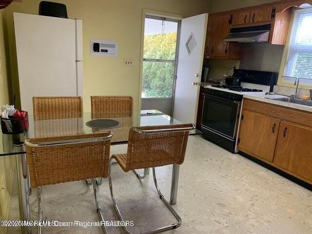 503 Wildwood Rd - Photo 6 of 12