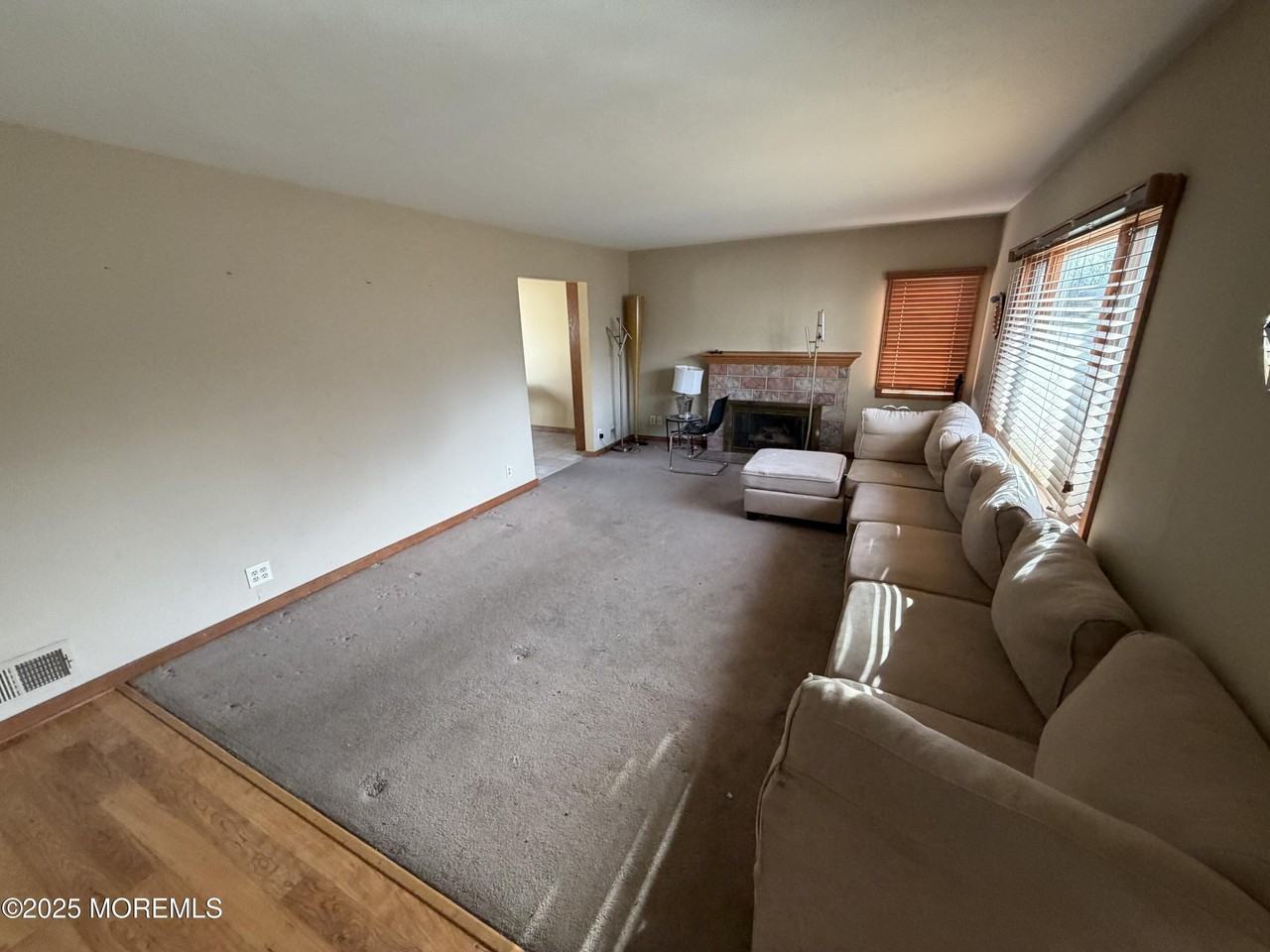 755 Van Court Ave - Photo 2 of 15