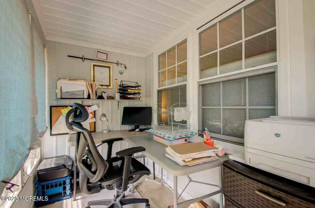 888b Inverness Court - Photo 4 of 30