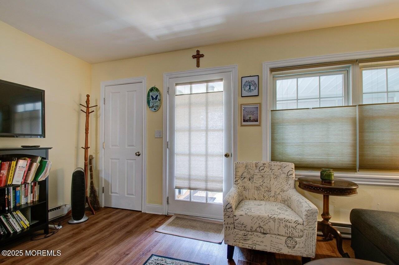 888b Inverness Court - Photo 5 of 30