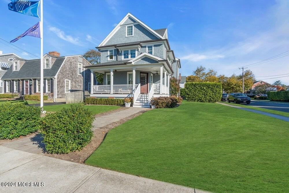 300 Salem Ave - Photo 2 of 50