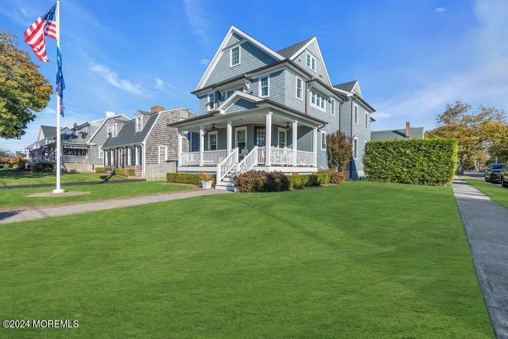 300 Salem Ave - Photo 3 of 50