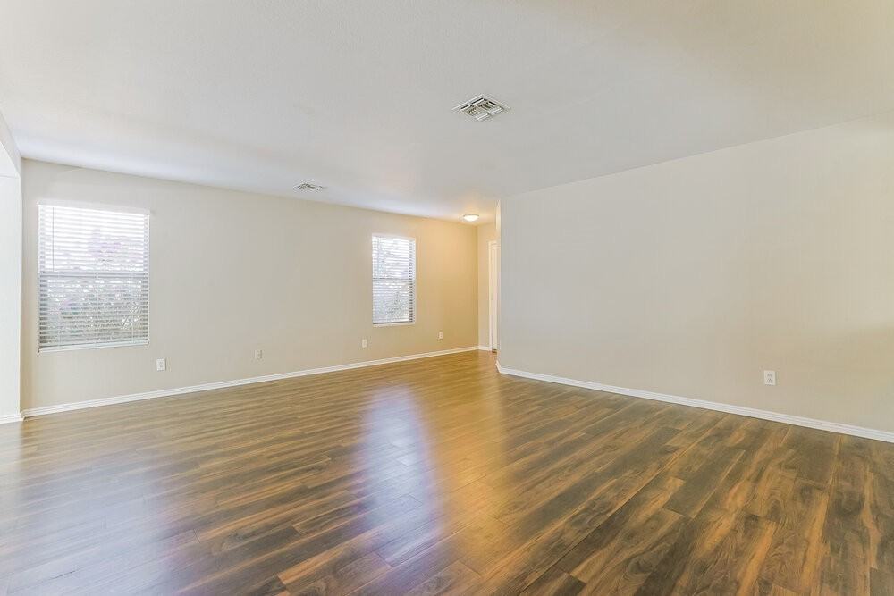 8505 E Meseto Ave - Photo 3 of 16