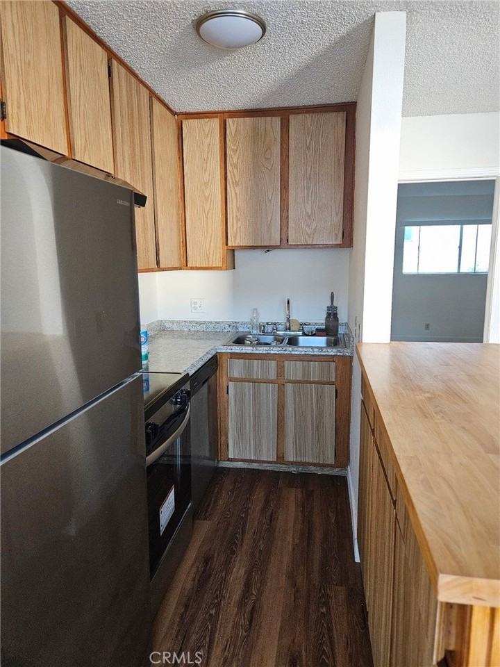 7011 Vassar Avenue #9 - Photo 4 of 12