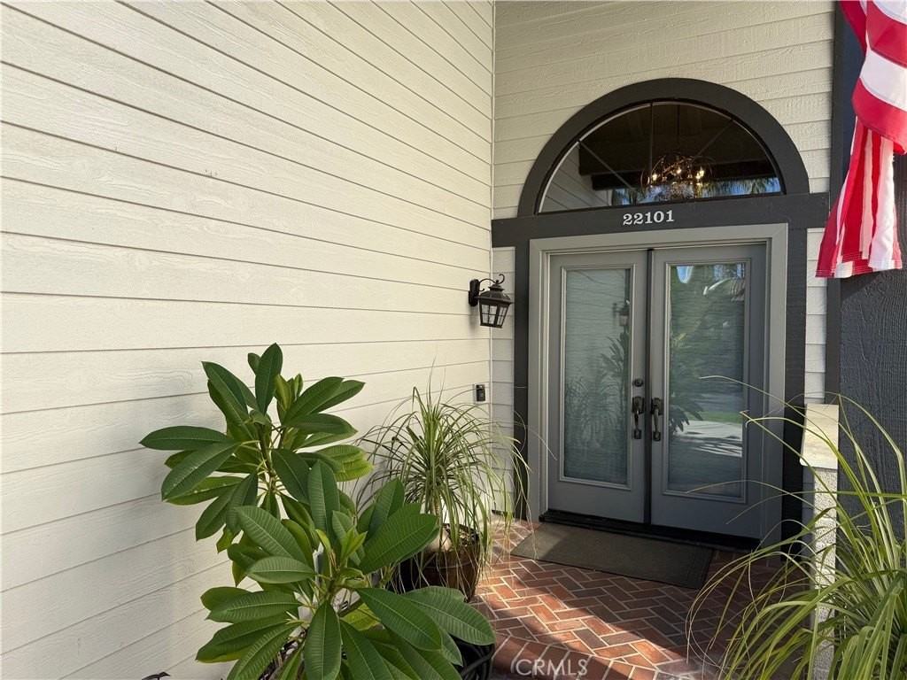 22101 San Joaquin Drive West - Photo 3 of 17