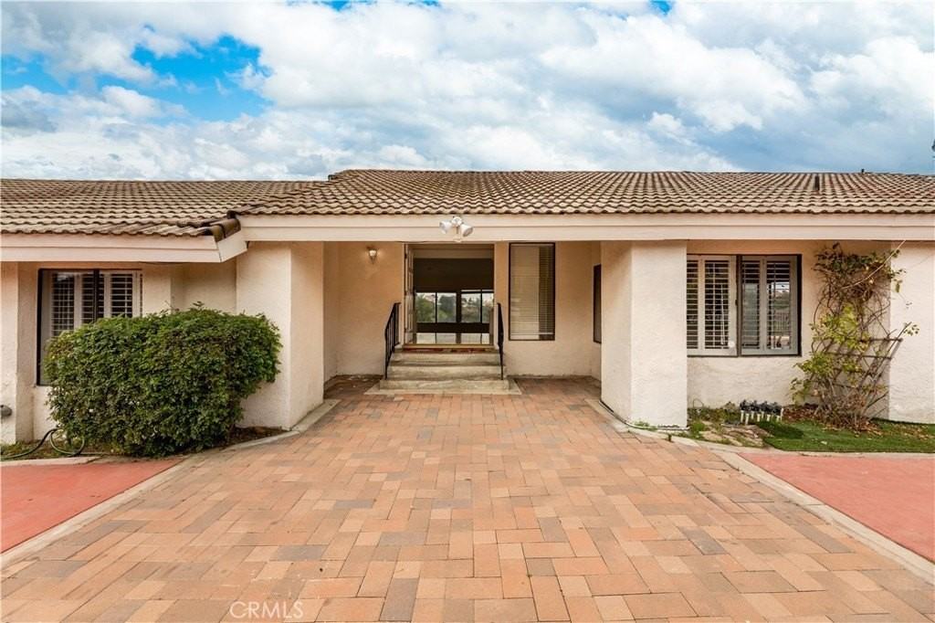 2605 Indian Creek Road - Photo 3 of 26