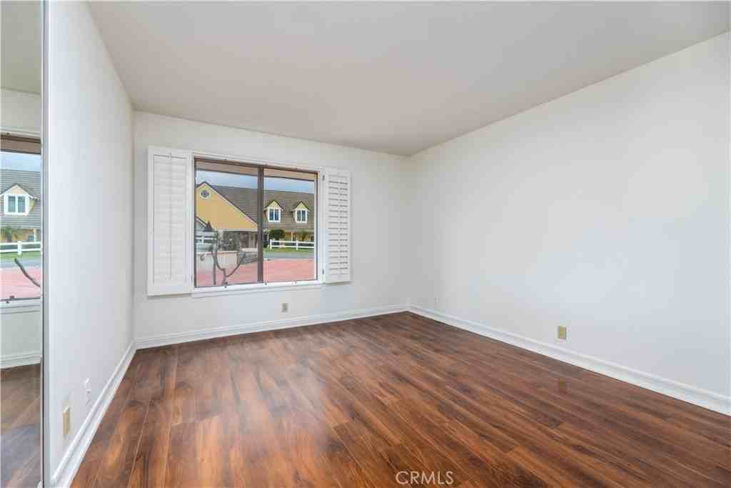 2605 Indian Creek Road - Photo 7 of 26