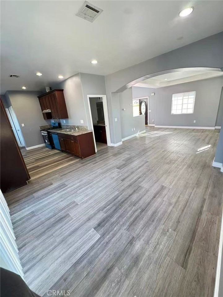 1433 S Gibbs St - Photo 4 of 16