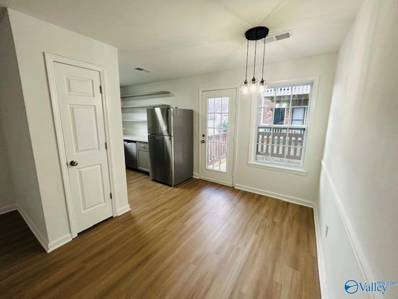 4422 Bonnell Dr Nw #A - Photo 5 of 14