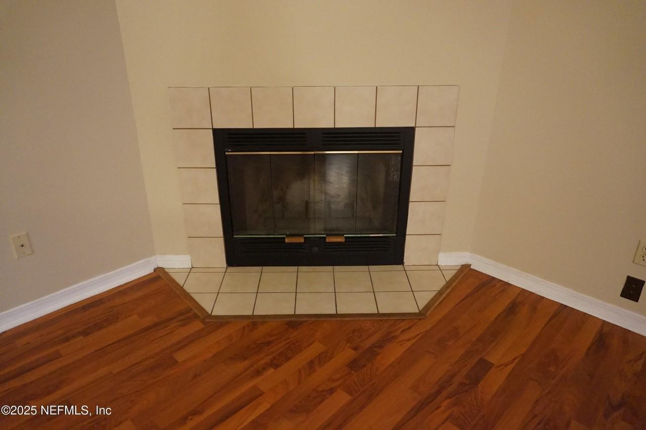 7809 Allspice Circle East - Photo 6 of 25