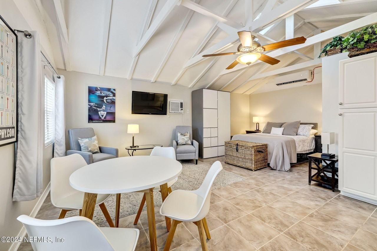 1427 1427 RIVER OAKS Road unit: Cottage Apartment - Photo 3 of 12