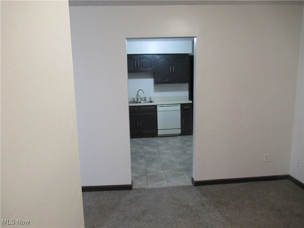 6525 Seneca Trl - Photo 6 of 15