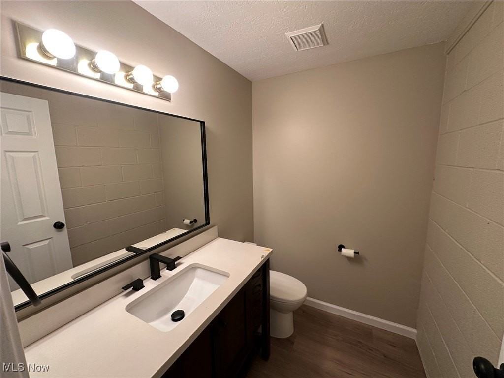 6935 Tippecanoe Rd - Photo 7 of 14