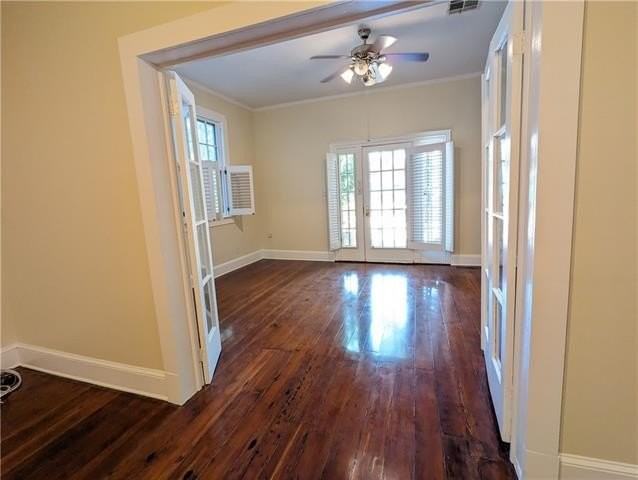 1015 Pleasant Street - Photo 4 of 30