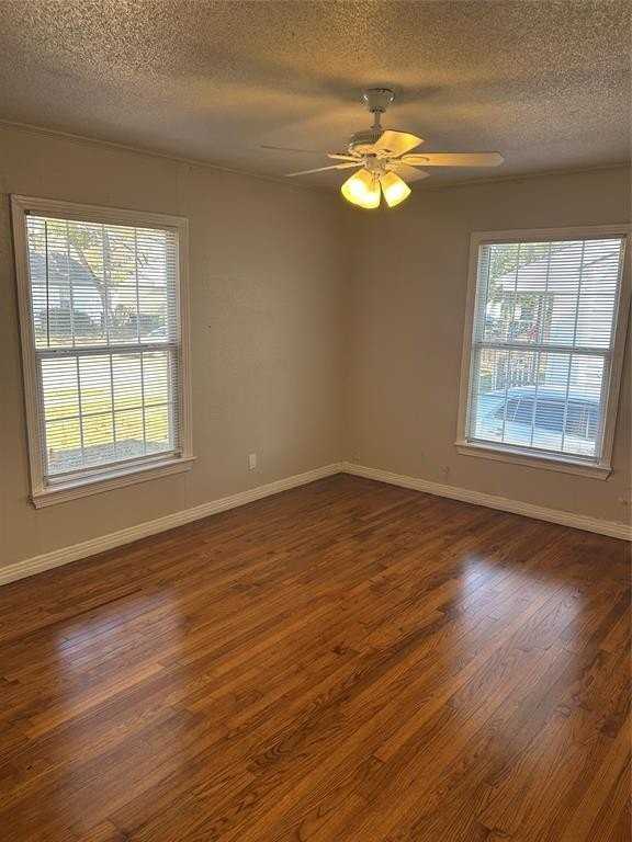 844 Nash Street - Photo 7 of 11